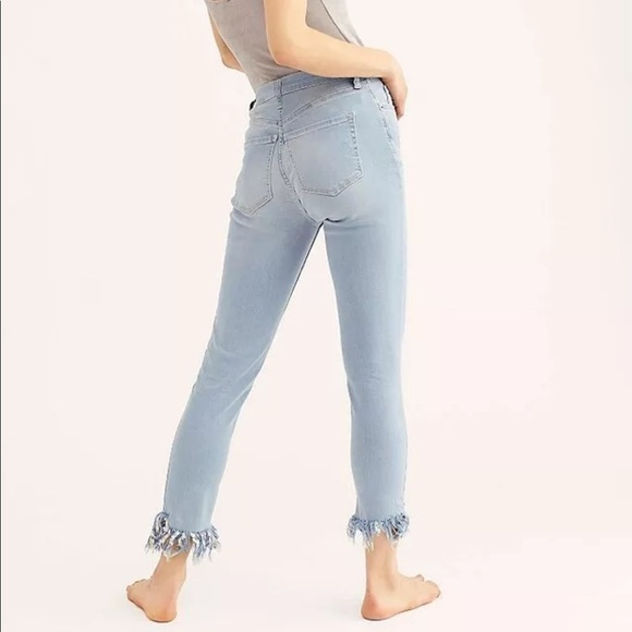 Free People Great Heights Frayed Skinny Jeans Ligh - Picture 2 of 9